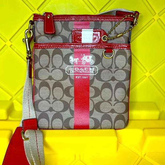 COACH SIGNATURE Crossbody Red w/COA - Picture 3 of 7